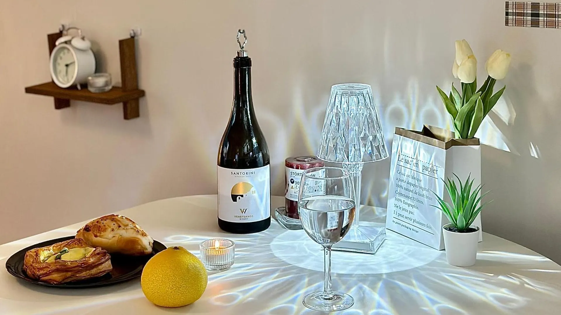 New, 3Min To Hapjeong St, Airport Bus Stop, 10Min To Hongdae & Mangwon Market, Han River Park, 2Br 2Qb Full Of Sunshine, Hotel Bedding, City Nature Seoel Villa