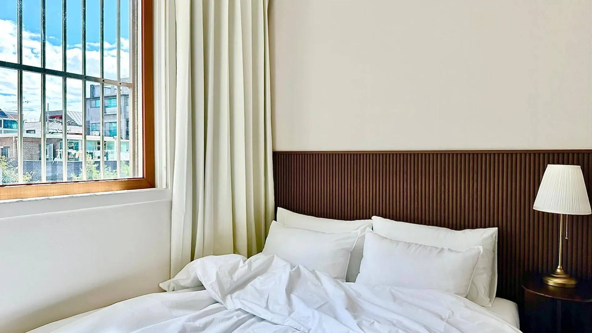 New, 3Min To Hapjeong St, Airport Bus Stop, 10Min To Hongdae & Mangwon Market, Han River Park, 2Br 2Qb Full Of Sunshine, Hotel Bedding, City Nature Σεούλ