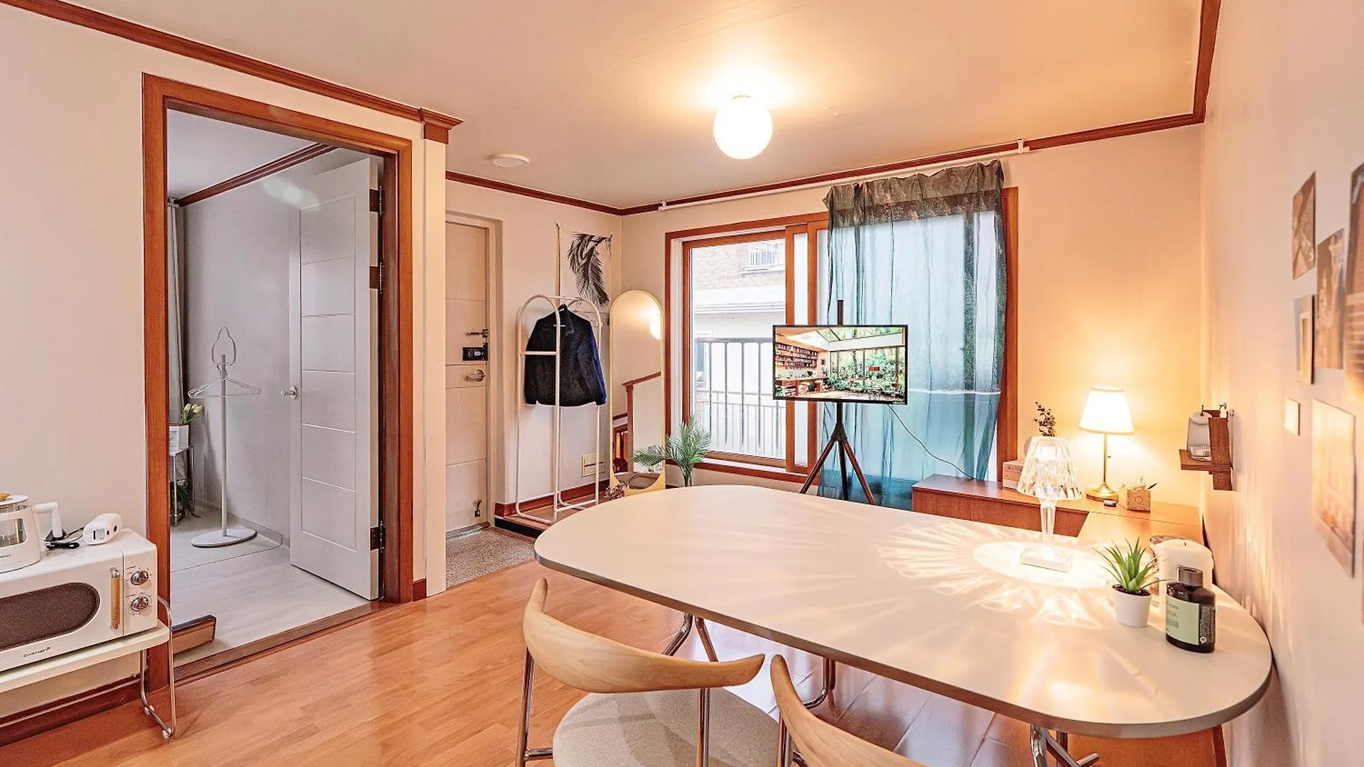 New, 3Min To Hapjeong St, Airport Bus Stop, 8Min To Hongdae & Mangwon Market, Han River Park, 2Br 3Qb Full Of Sunshine, Hotel Bedding, City Nature Seul Corea del Sud